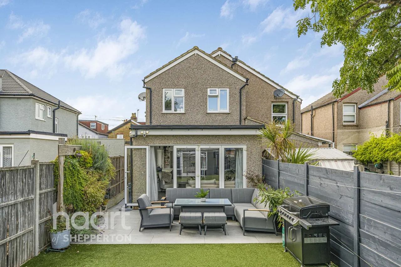 Adelaide Road, Ashford, TW15, photo 23