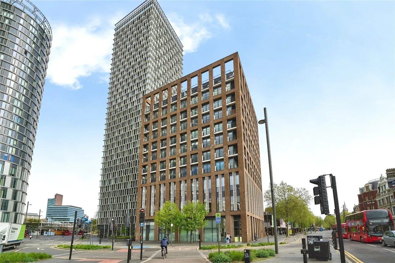 Great Eastern Road, London, E15, photo 2