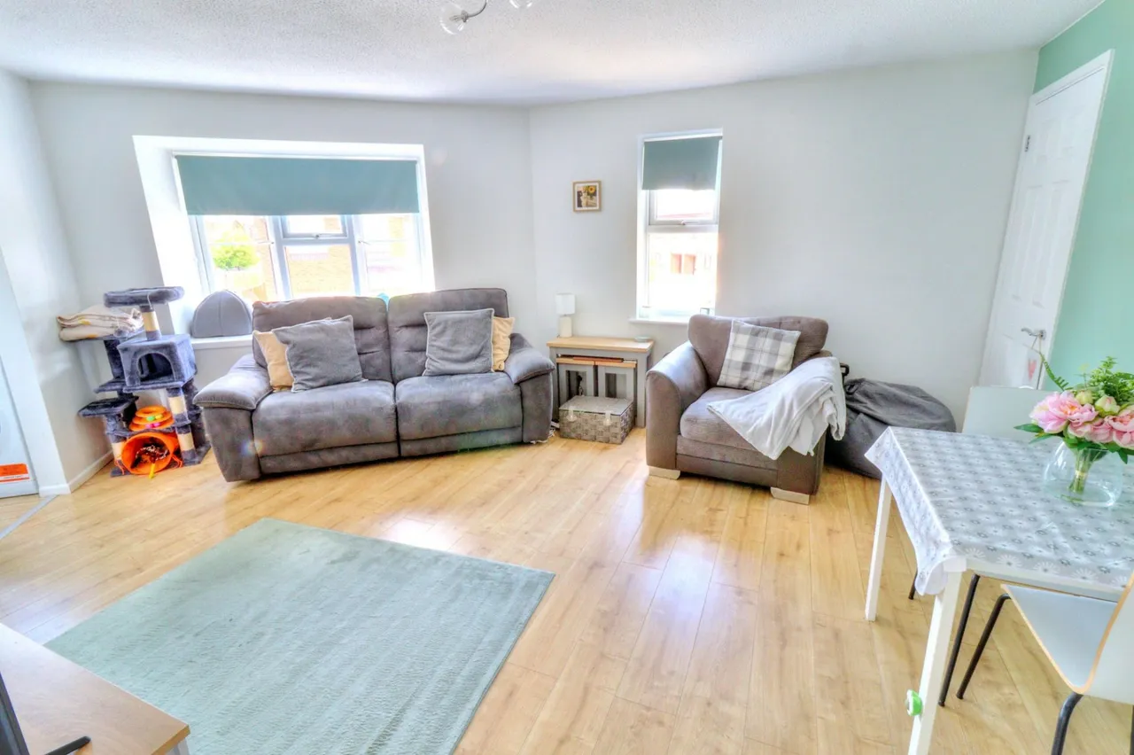 Barkus Way, Stokenchurch, HP14, photo 2