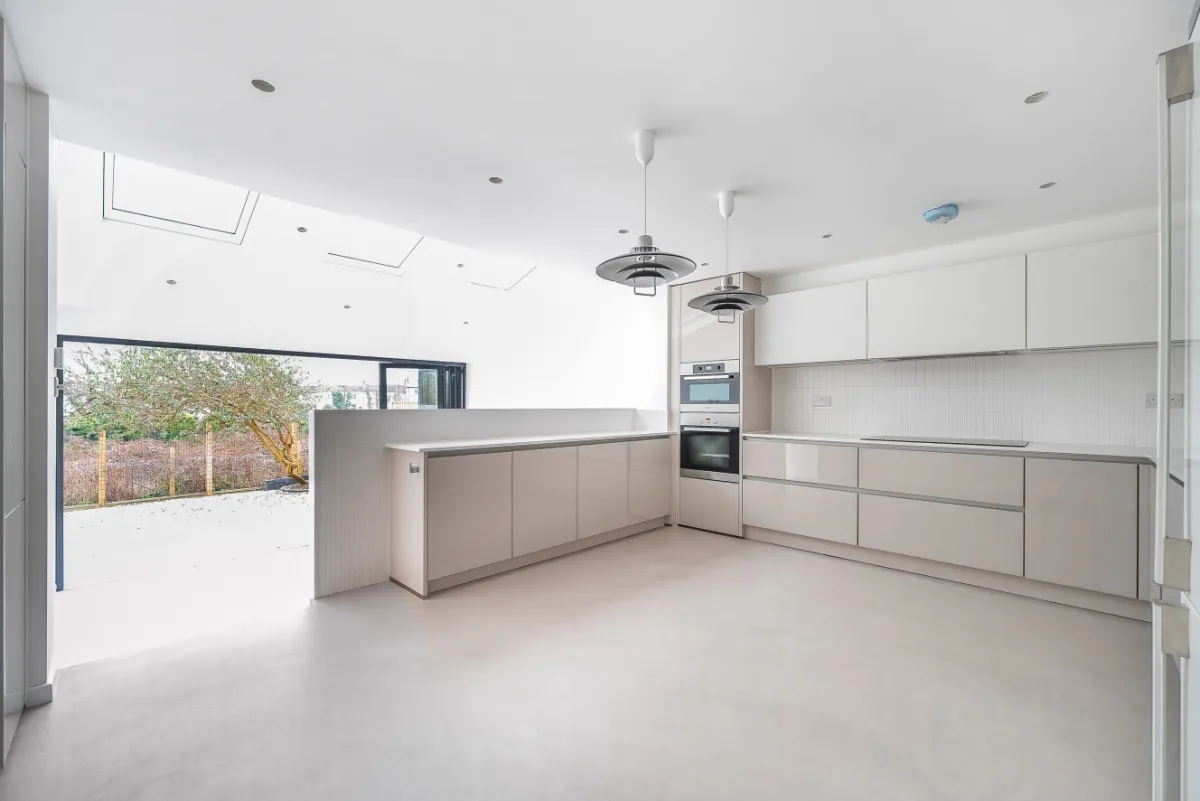 5 bed house to rent — Pittville Gardens, London, SE25
