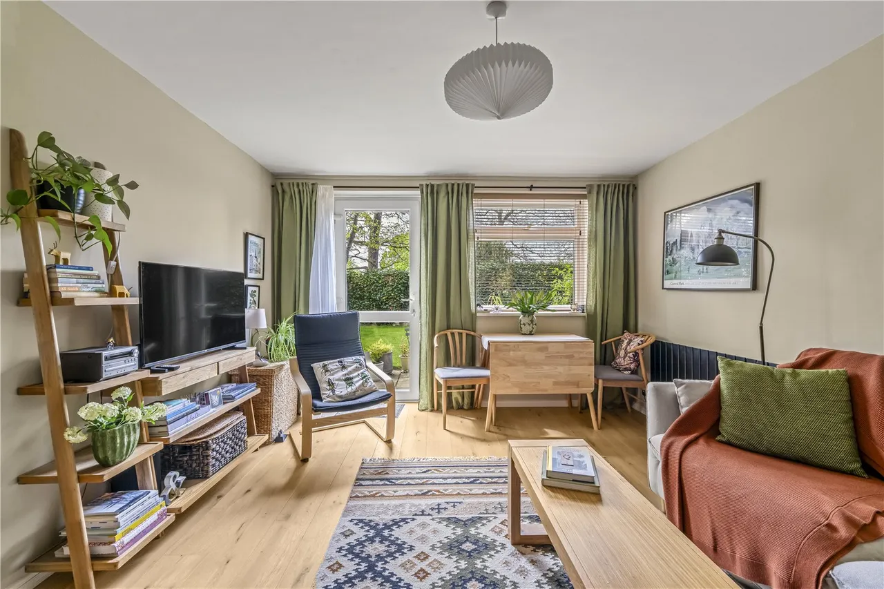 Harrowdene Gardens, Teddington, TW11 0DW, photo 3