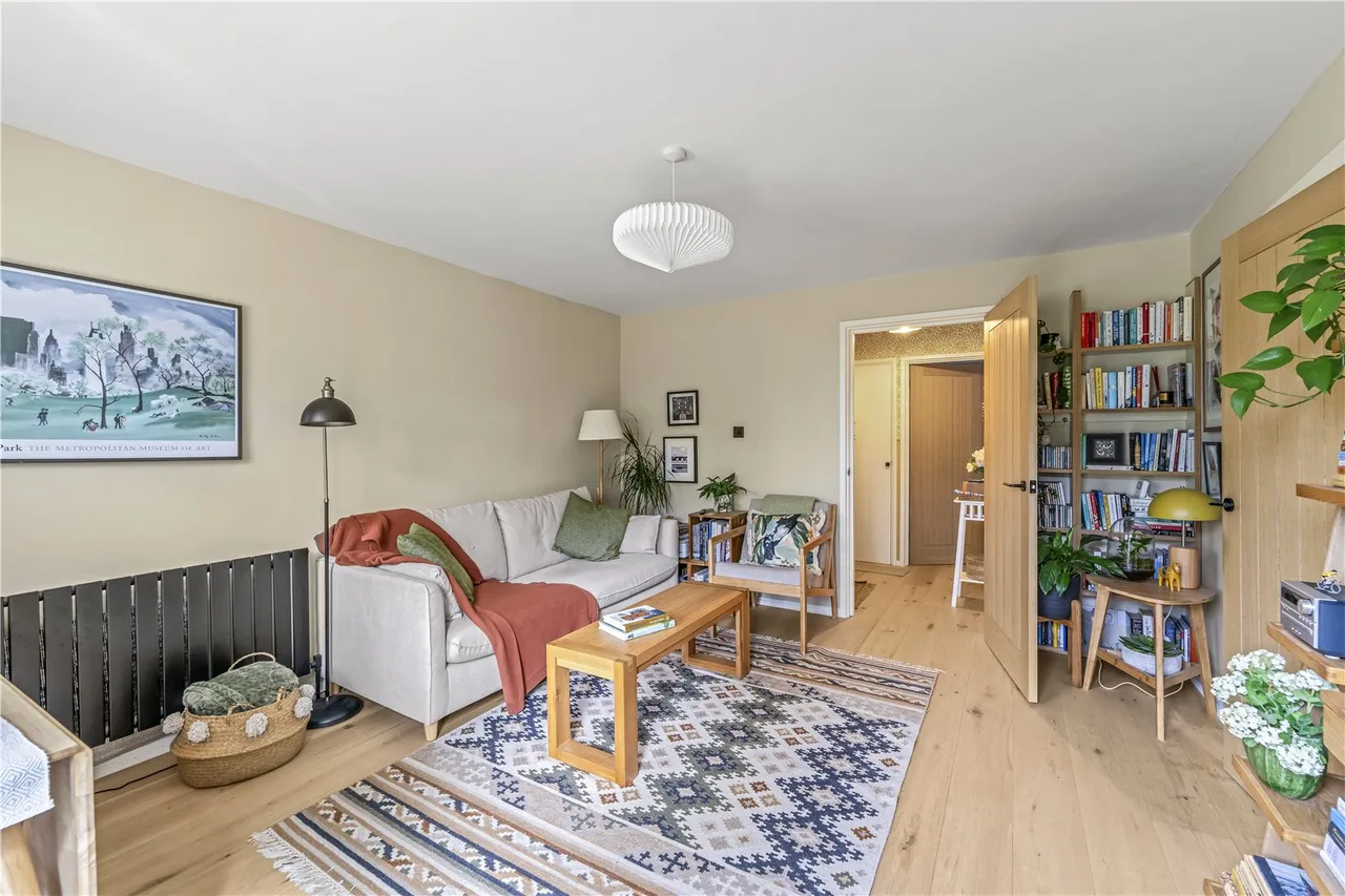 Harrowdene Gardens, Teddington, TW11 0DW, photo 4