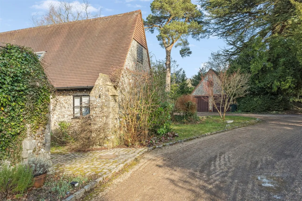 Wycombe Road, Prestwood, HP16, photo 21