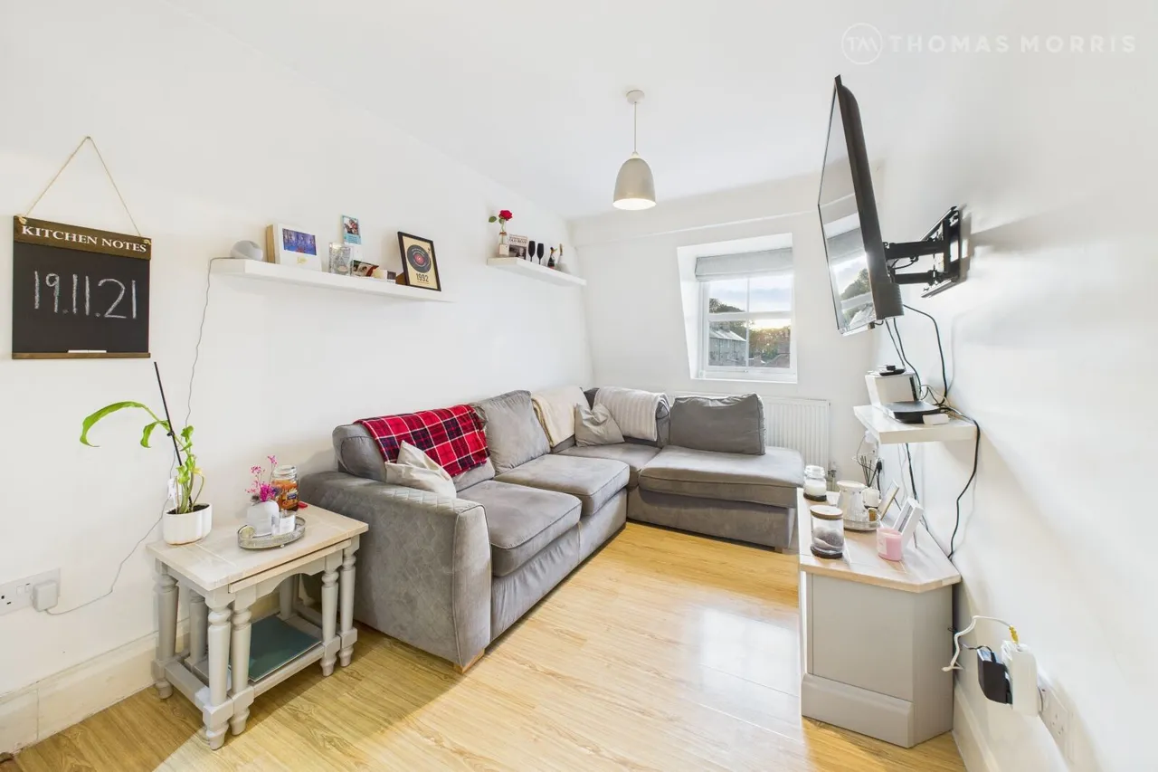2 bed flat for sale, Angel Pavement, Royston, SG8