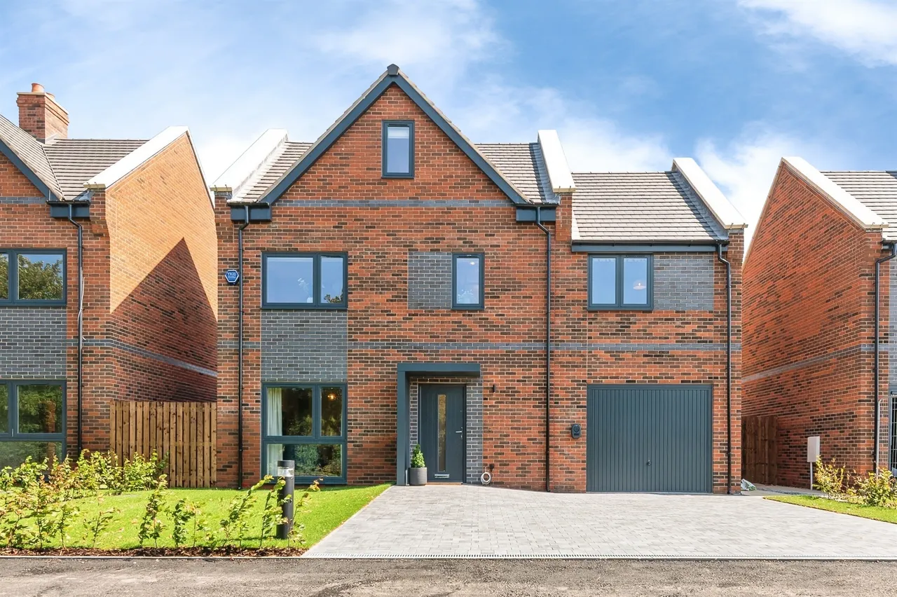 5 bed house for sale — Old Main Road, Bulcote, Nottingham