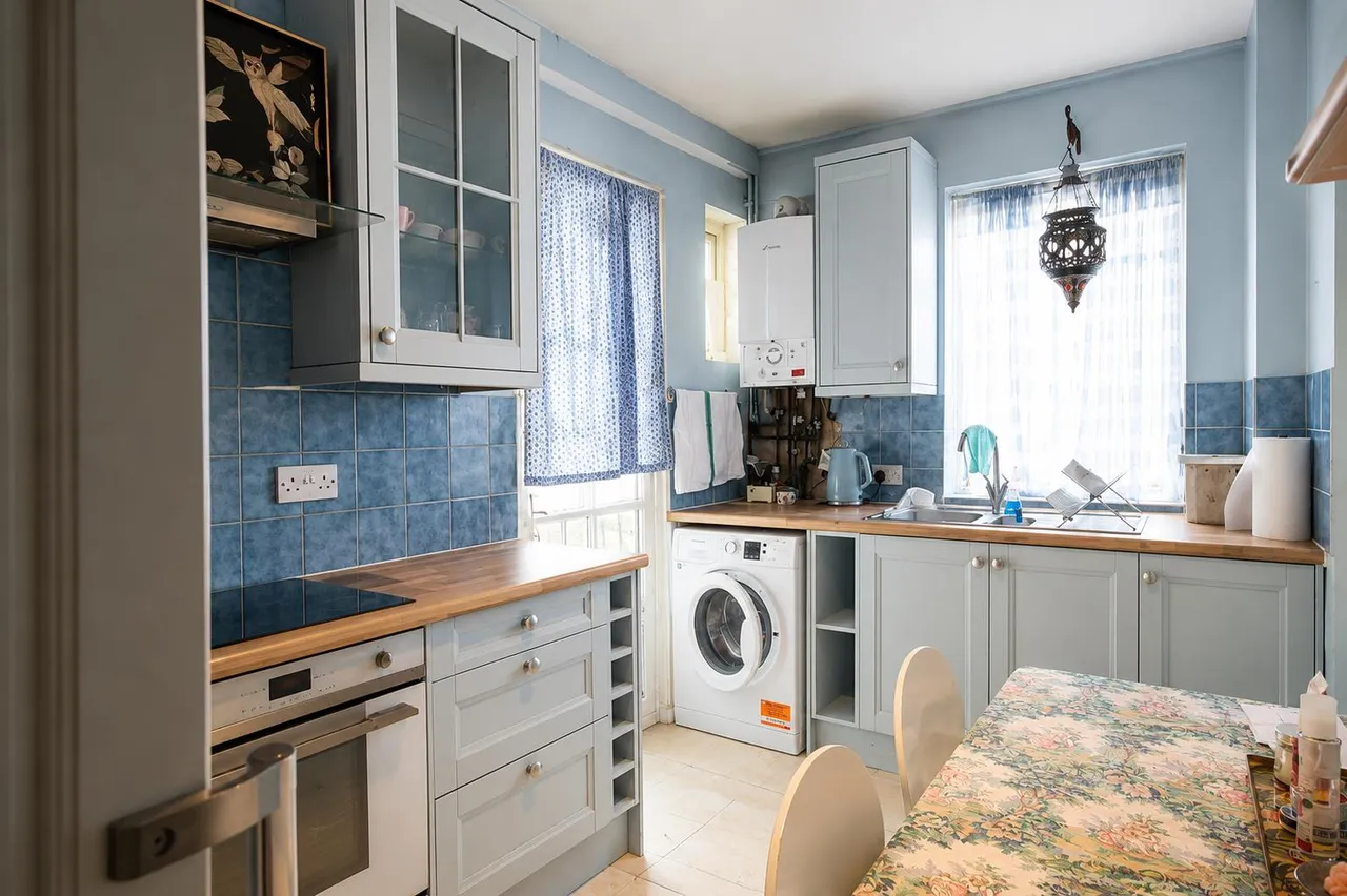 Colebrook Close, London, SW15, photo 3