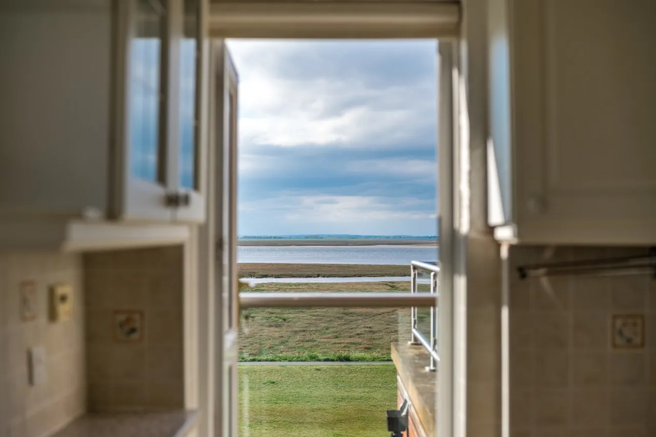 Beach Court, Lytham, FY8, photo 5