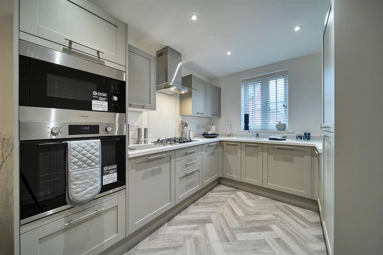 Maddoxford Gardens, Boorley Green, photo 3