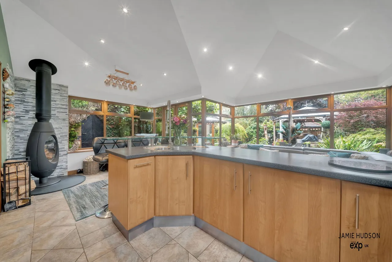 Silverdale Close, Clayton Le Moors, BB5, photo 13