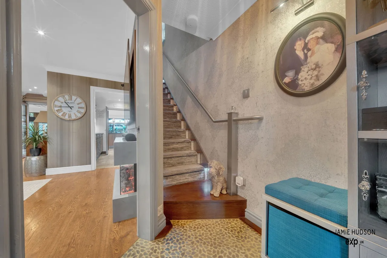 Silverdale Close, Clayton Le Moors, BB5, photo 5