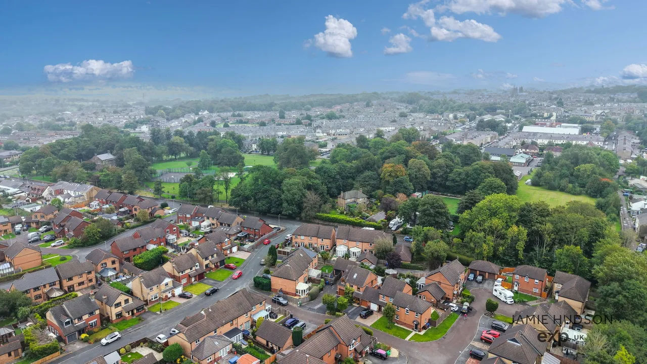 Silverdale Close, Clayton Le Moors, BB5, photo 40