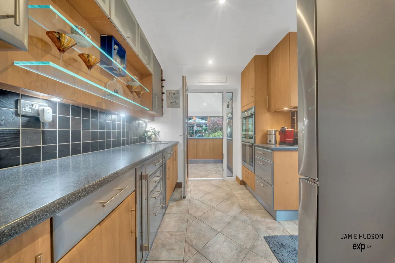 Silverdale Close, Clayton Le Moors, BB5, photo 18