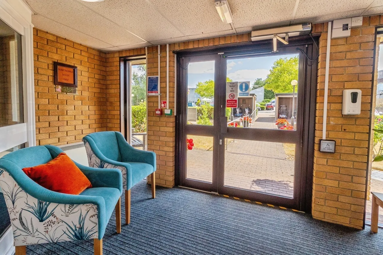 Flintergill Court, Heelands, Milton Keynes, Buckinghamshire, MK13, photo 5