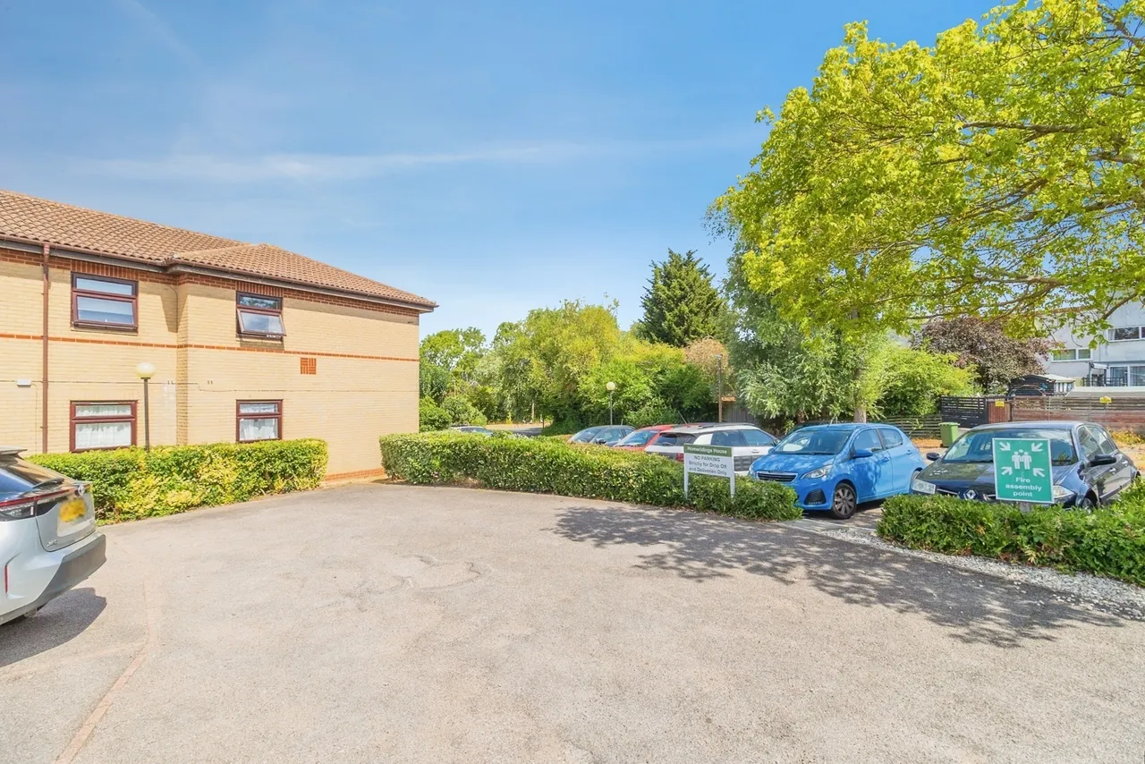 Flintergill Court, Heelands, Milton Keynes, Buckinghamshire, MK13, photo 13