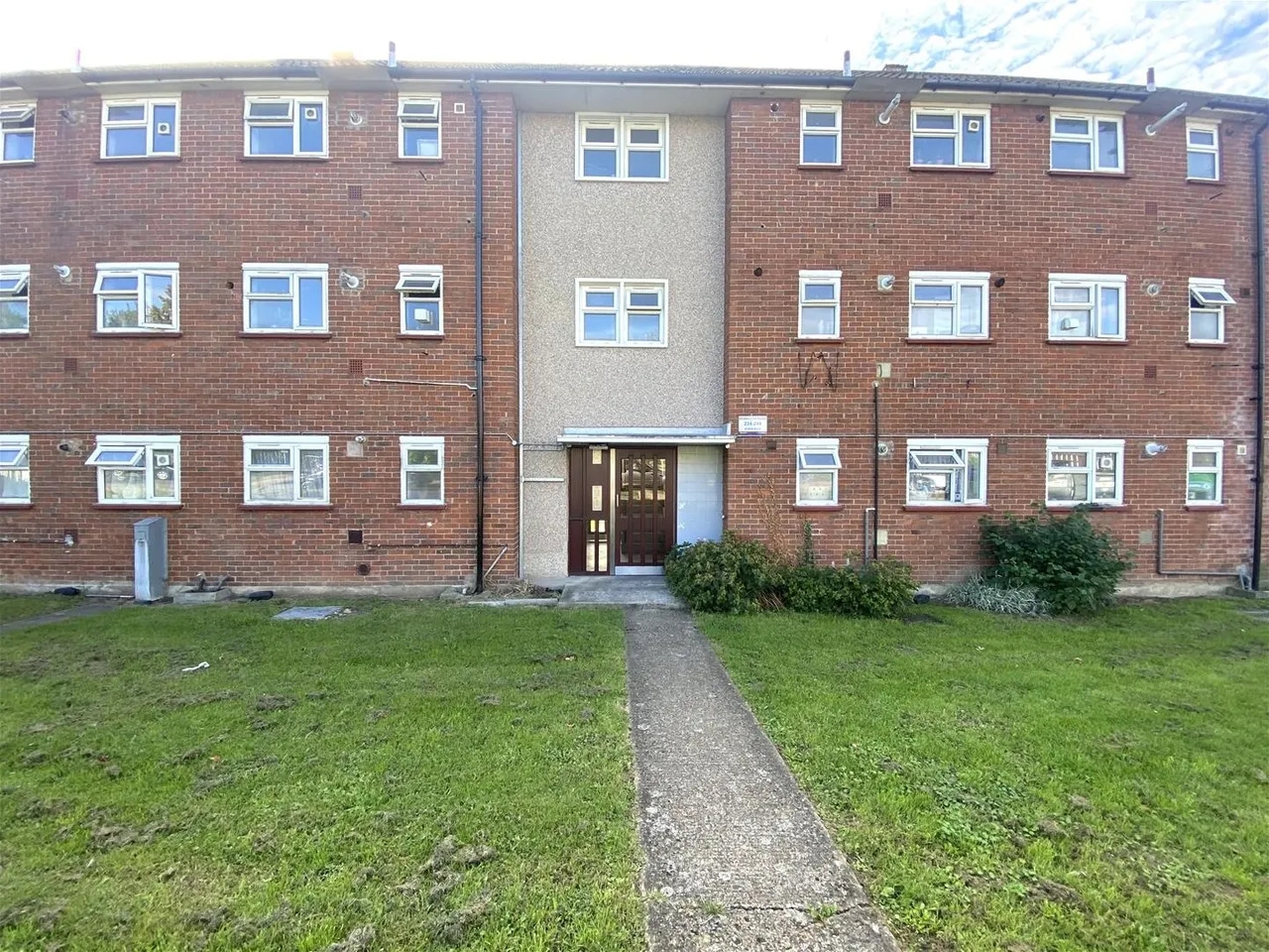 flat for sale — Brabazon Road, Hounslow