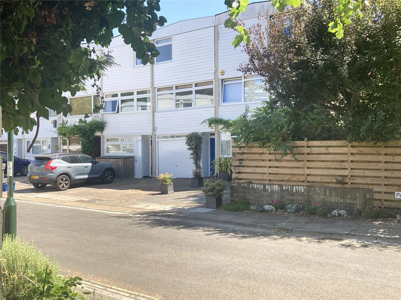 3 bed house for sale, Paxton Close, Kew, TW9