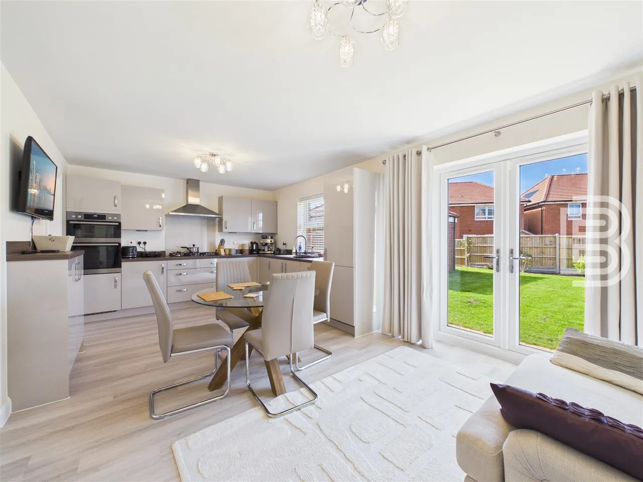 Vermilion Way, Rugby, photo 6