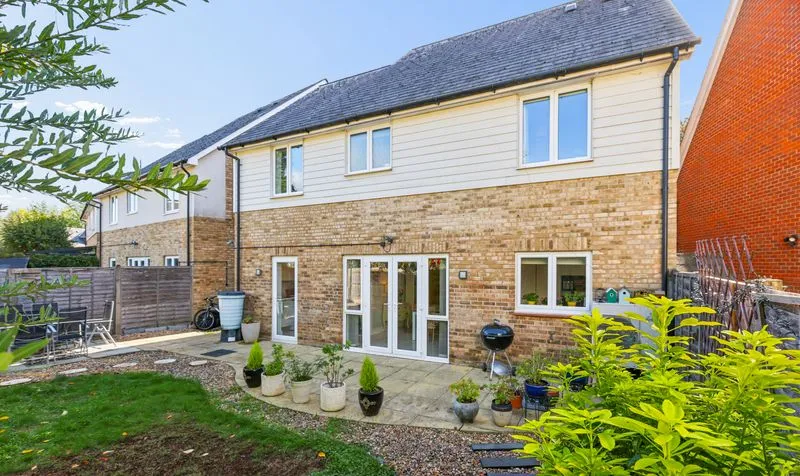 Redwood Drive, Epsom, KT19, photo 34