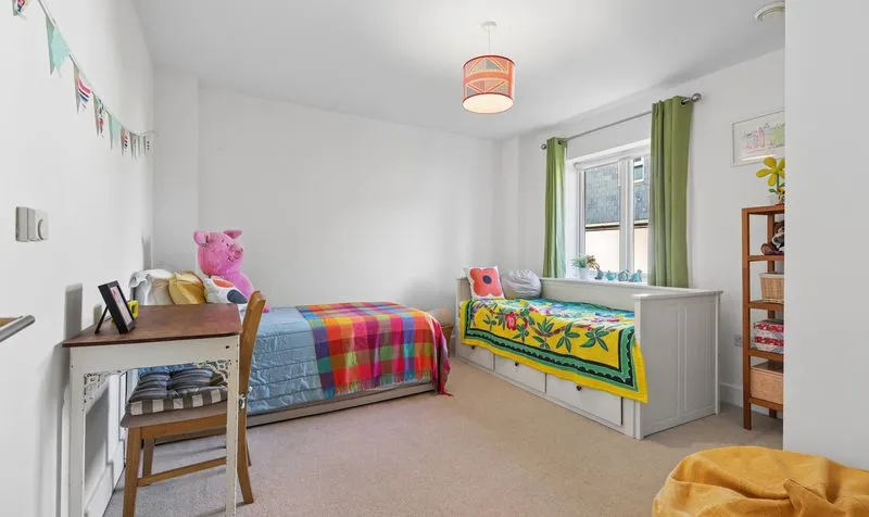 Redwood Drive, Epsom, KT19, photo 25