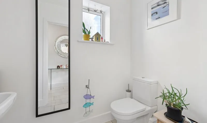 Redwood Drive, Epsom, KT19, photo 19