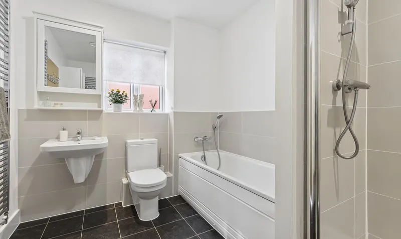 Redwood Drive, Epsom, KT19, photo 23