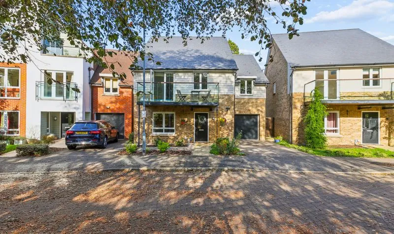 Redwood Drive, Epsom, KT19, photo 41