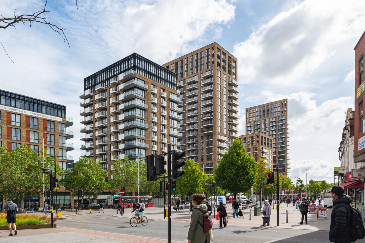 3 bed flat for sale, London, SE18