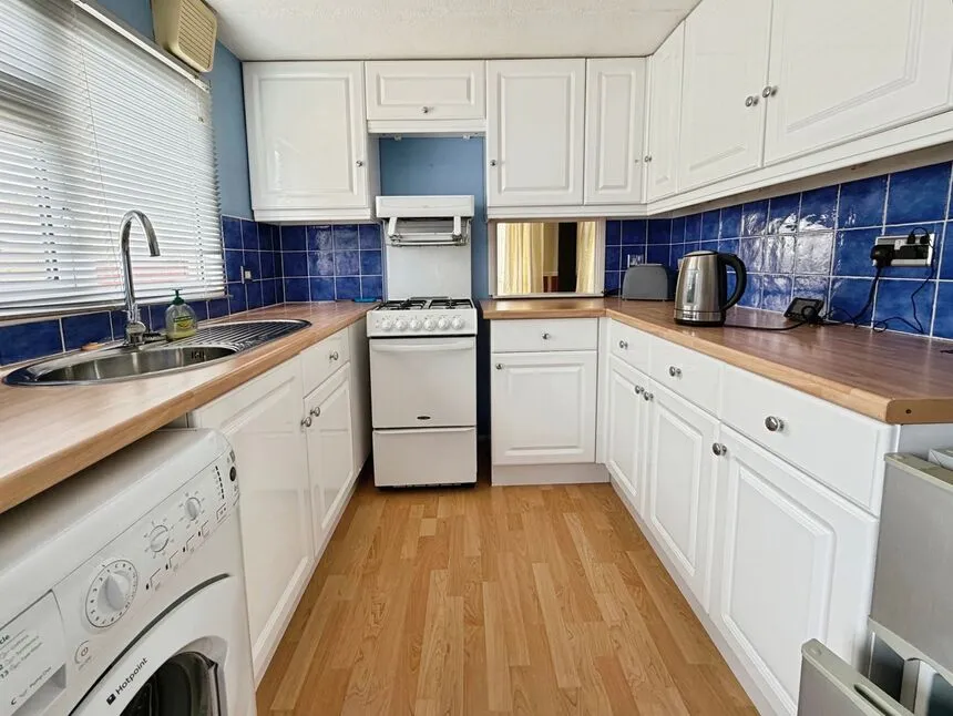 Wood Lane, South Hykeham, Lincolnshire, LN6, photo 6