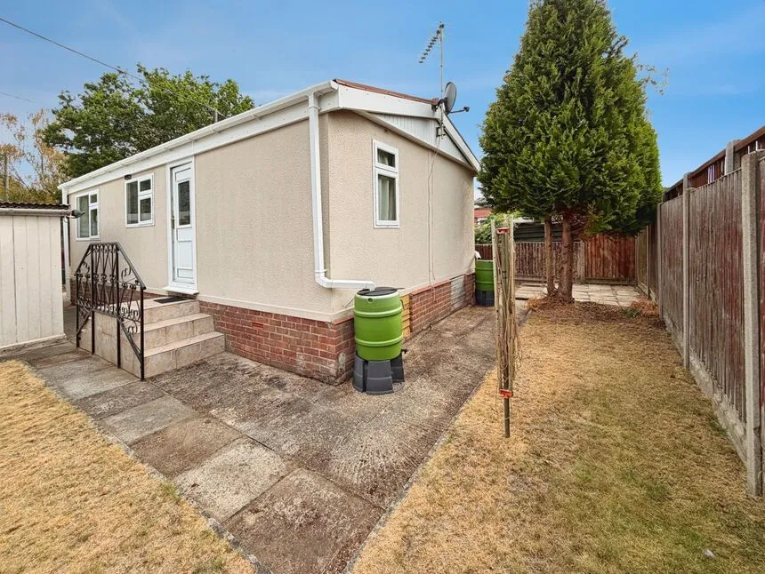 Wood Lane, South Hykeham, Lincolnshire, LN6, photo 10