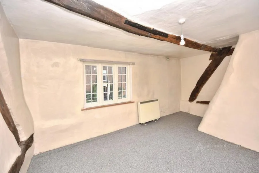High Street, Whitchurch, HP22, photo 8