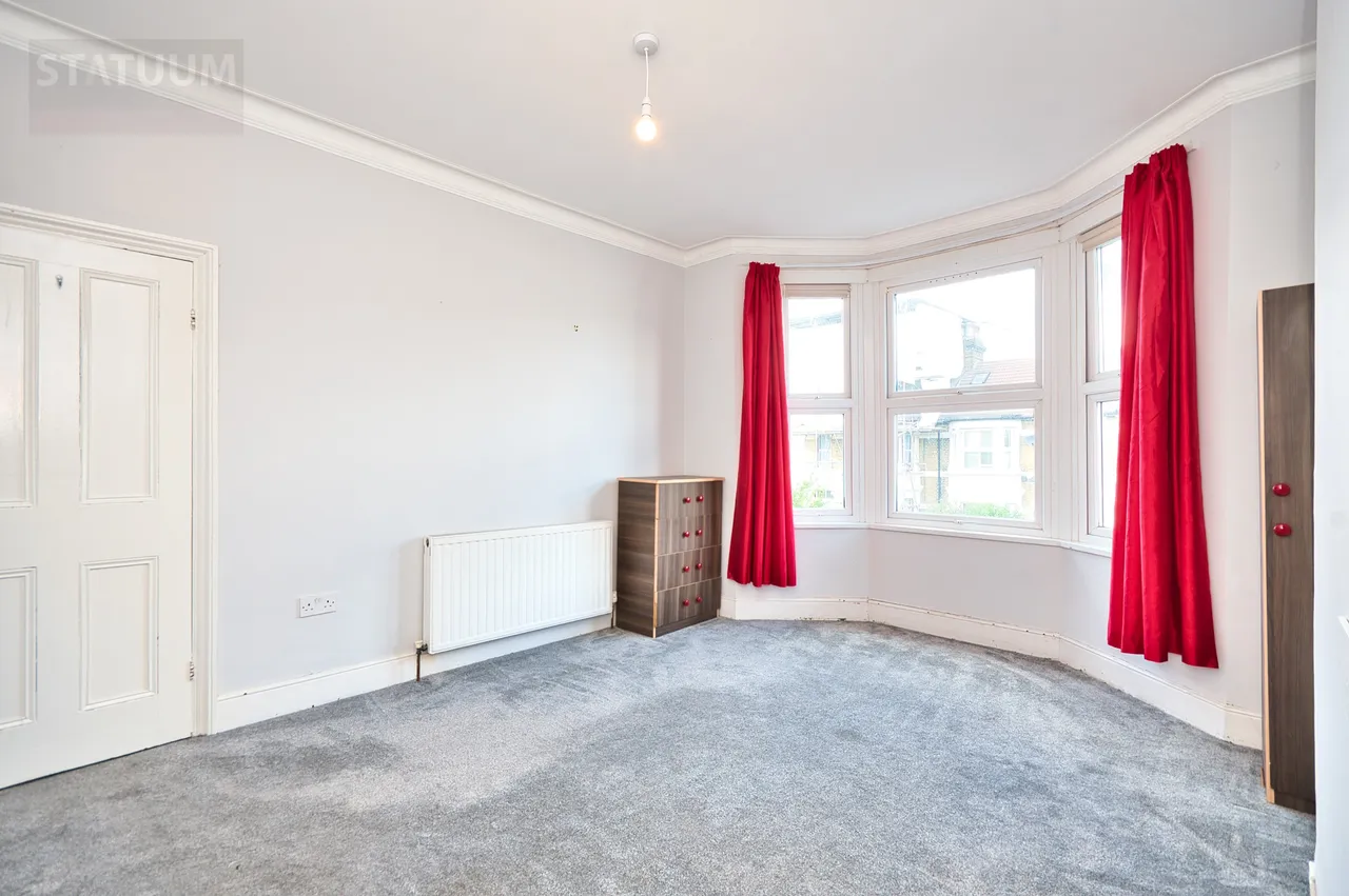 Grove Green Road, Leyton, E11, photo 3