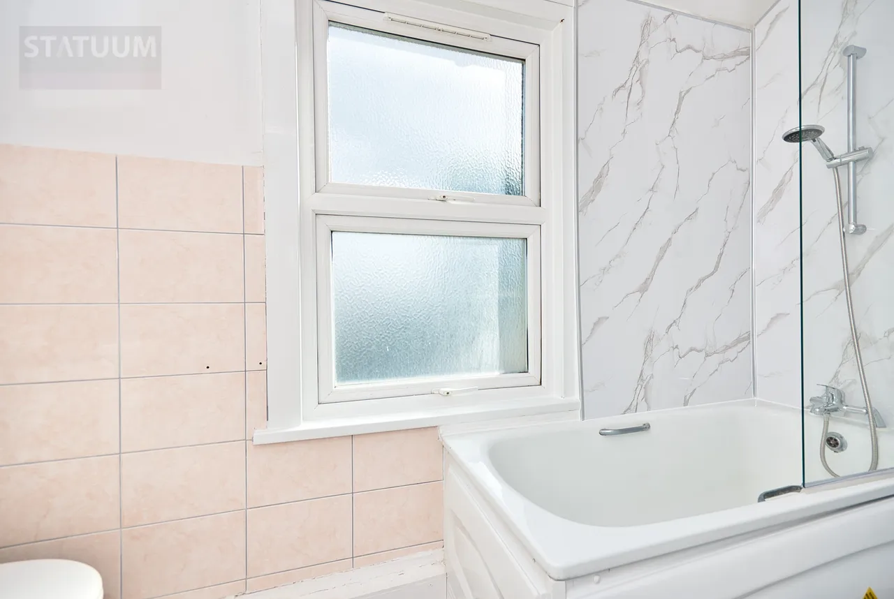 Grove Green Road, Leyton, E11, photo 8