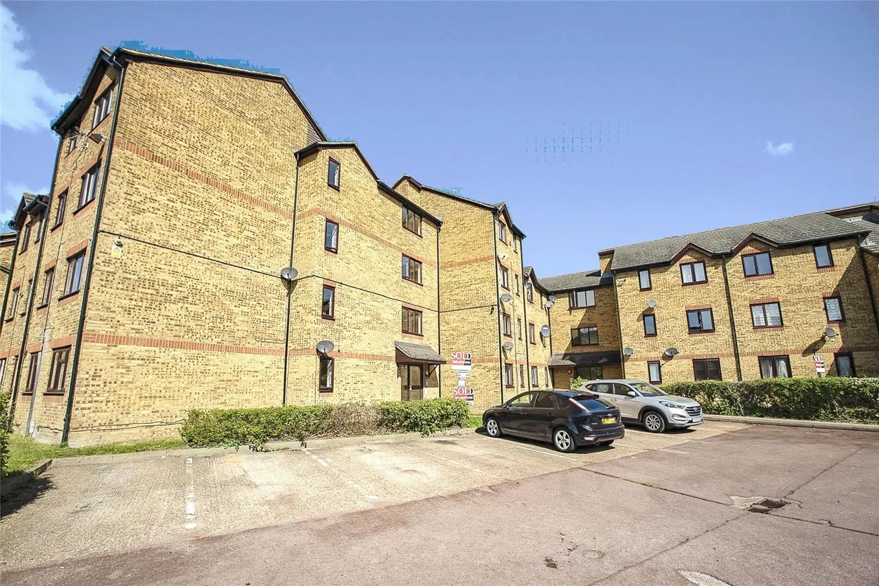 1 bed flat for sale — Parsonage Road, Grays, Essex, RM20