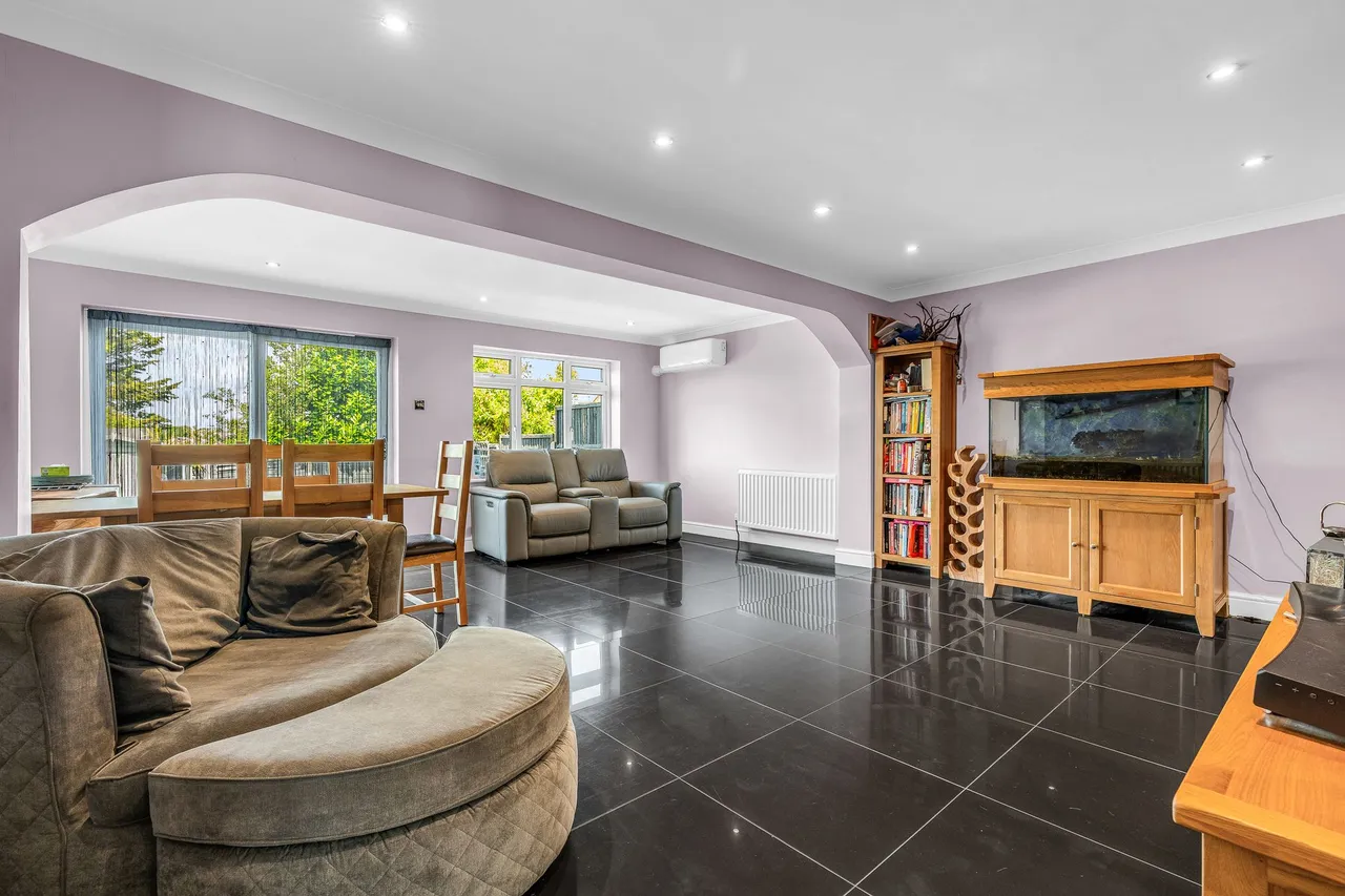 Musley Hill, Ware, SG12, photo 2
