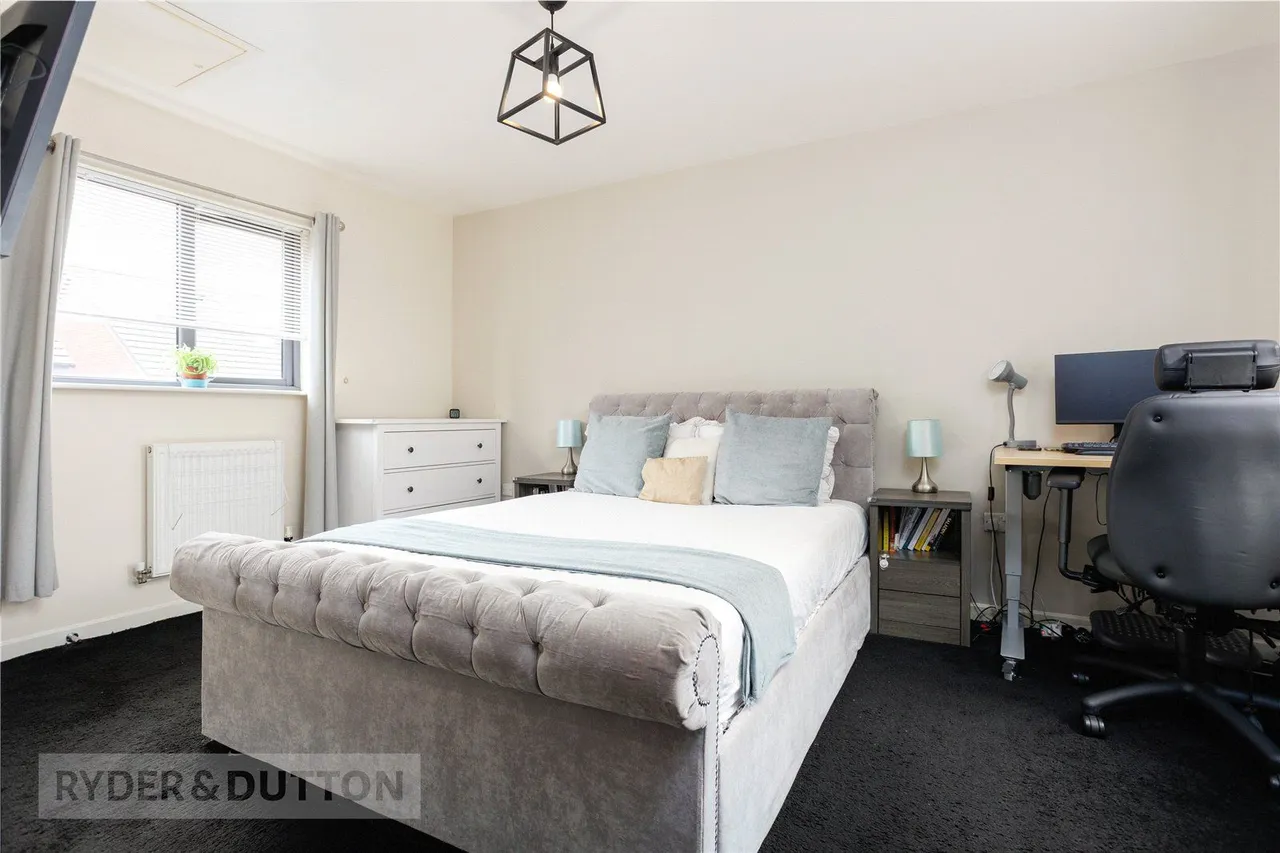 Olivers Court, Oldham, OL9, photo 12