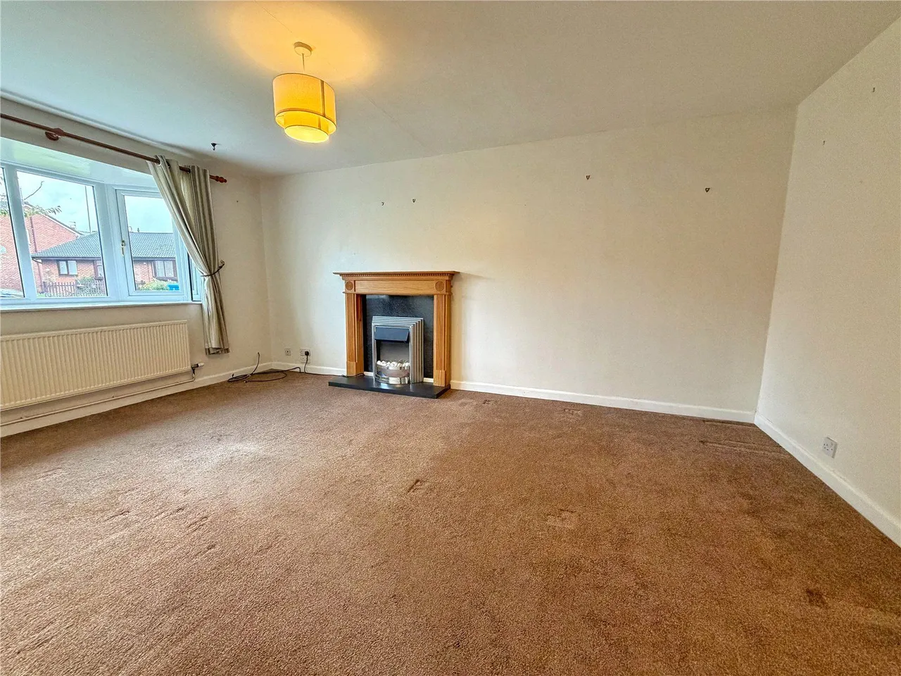 Violet Way, Middleton, M24, photo 5