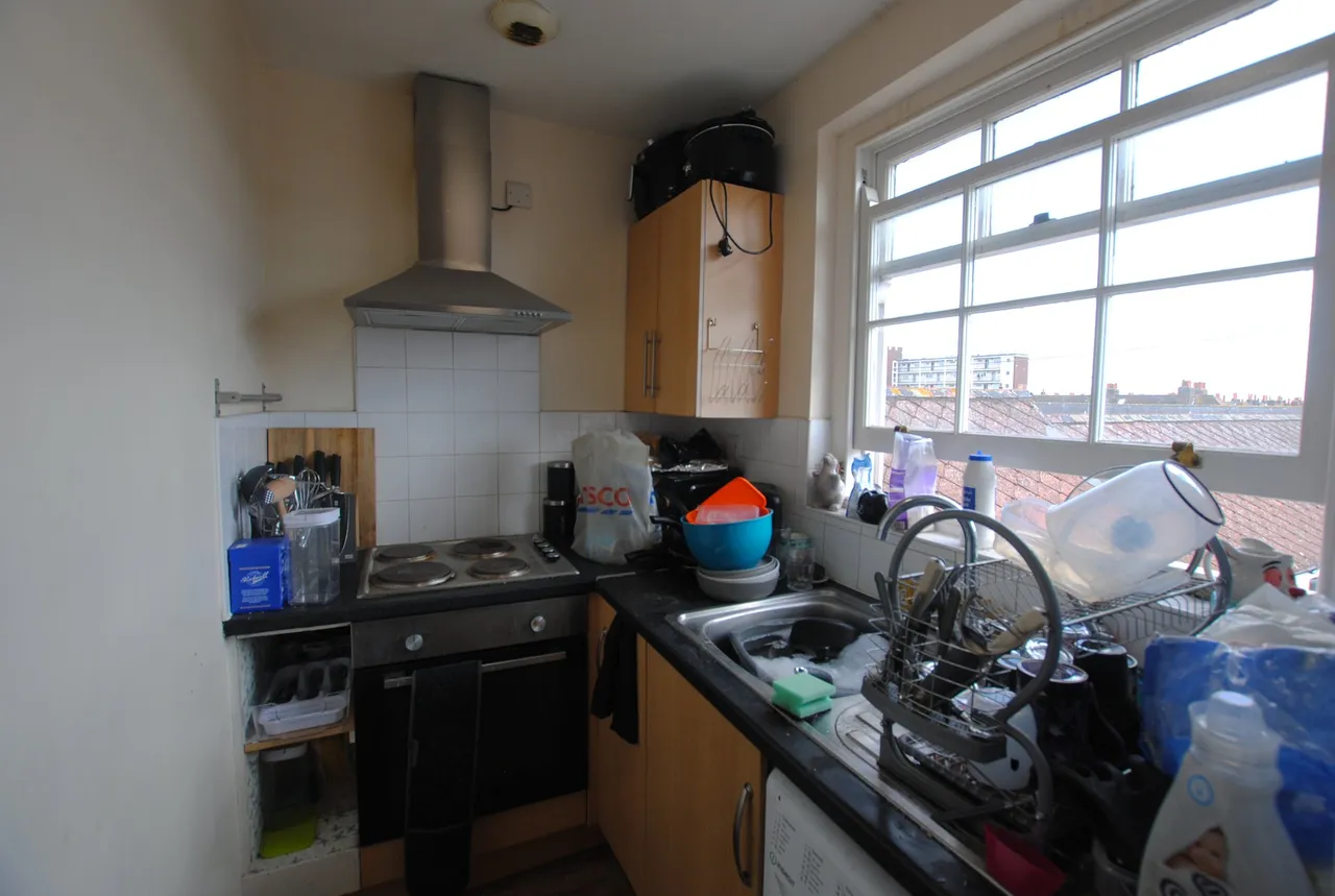 Harmer Street, Gravesend, Kent, DA12 2AX, photo 4