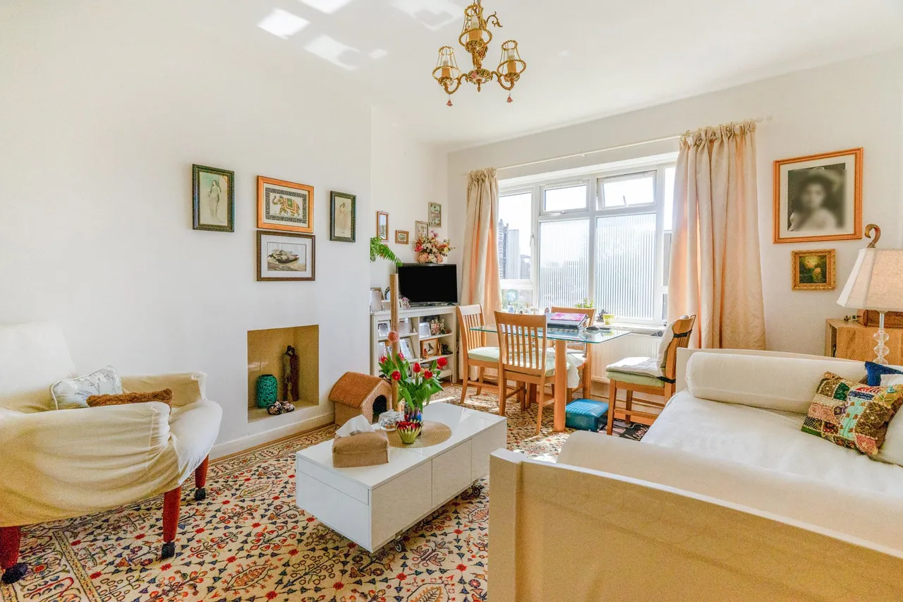 1 bed flat for sale, Blythe Road, London, W14