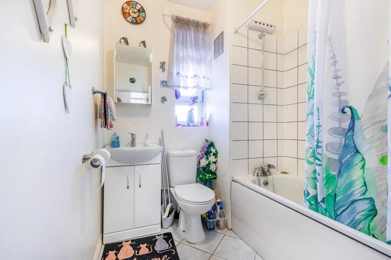 Blythe Road, London, W14, photo 14