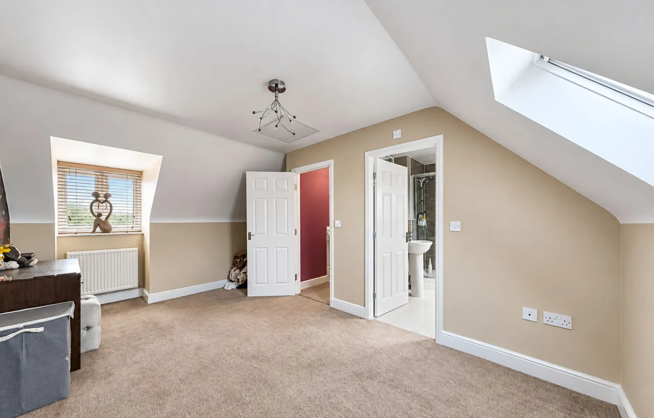 Honeysuckle Avenue, Warrington, WA5, photo 6