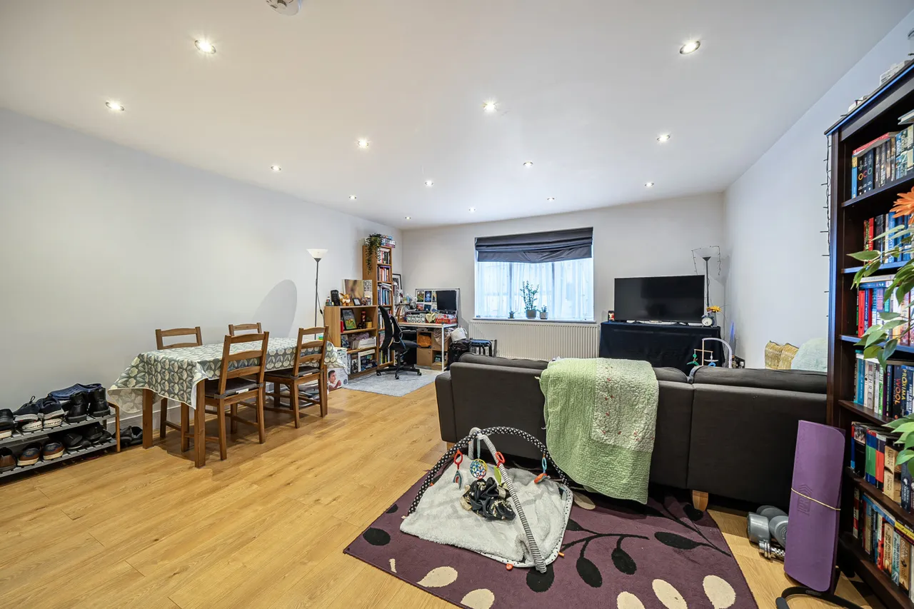 Wellington Road, Pinner, HA5, photo 6