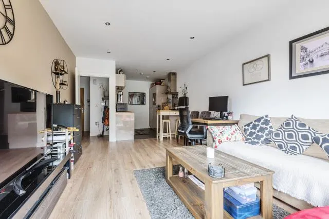 Ebony Crescent, Barnet, EN4, photo 2
