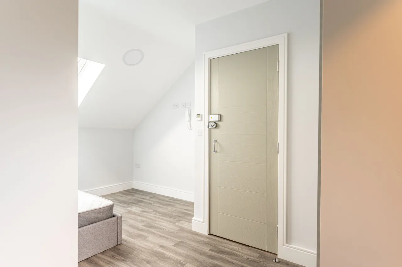 Greenford, UB6, photo 4
