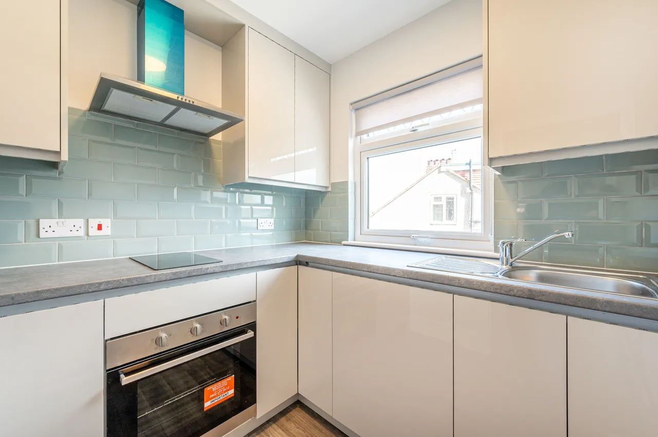 Greenford, UB6, photo 3