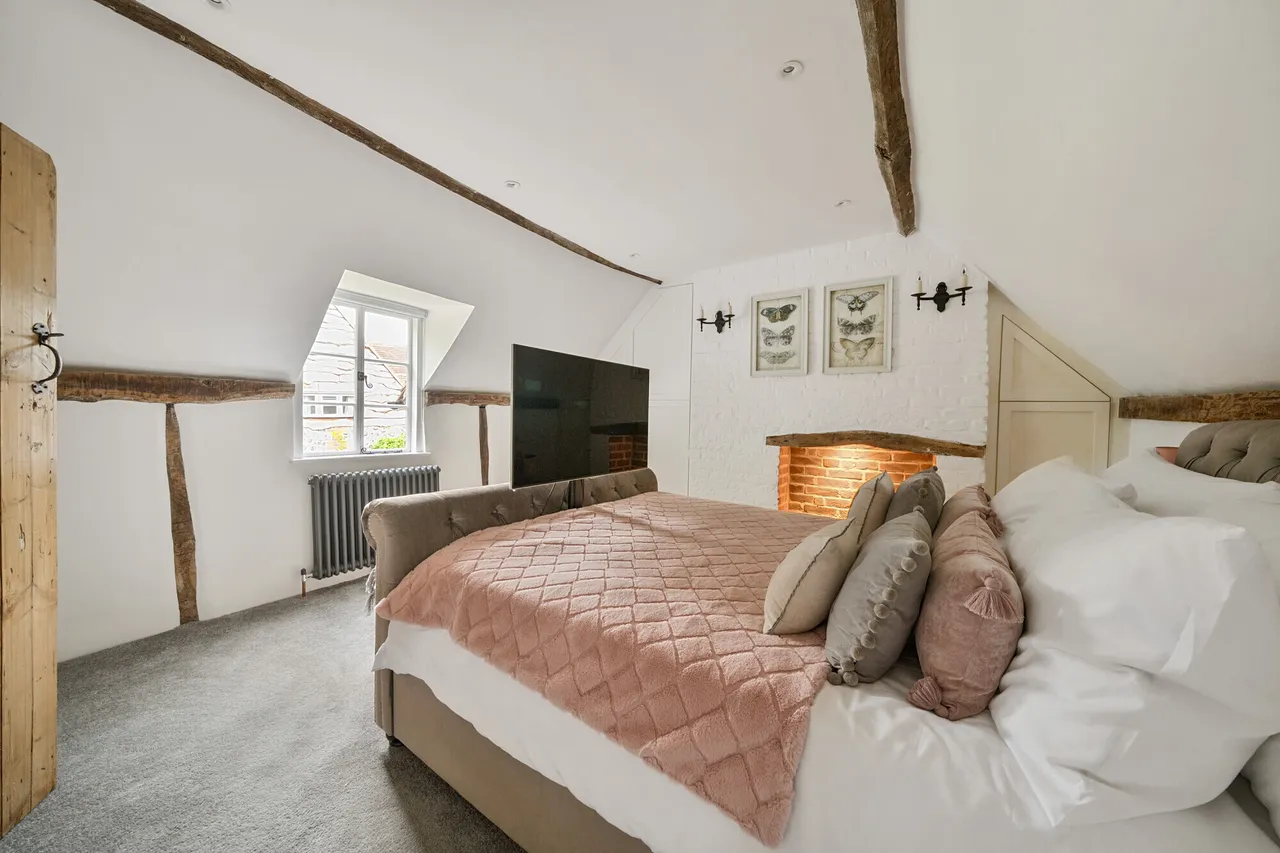 The Street, West Clandon, GU4, photo 9