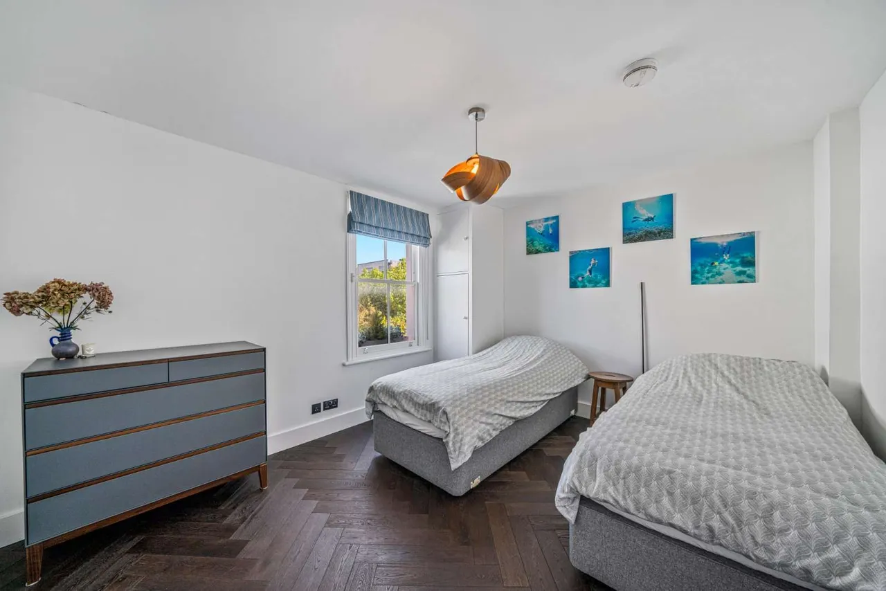St. Ann's Road, London, SW13, photo 9