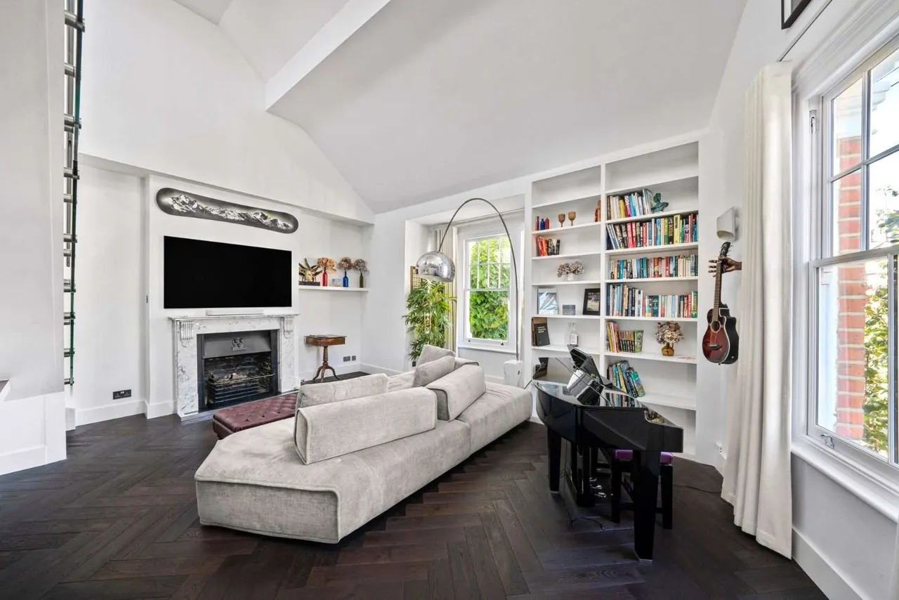 2 bed flat to rent, St. Ann's Road, London, SW13