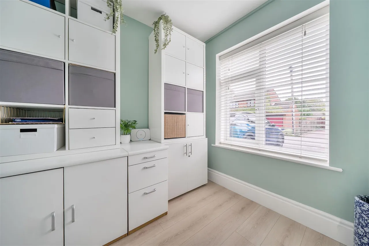 Spring Road, Sarisbury Green, Southampton, photo 11