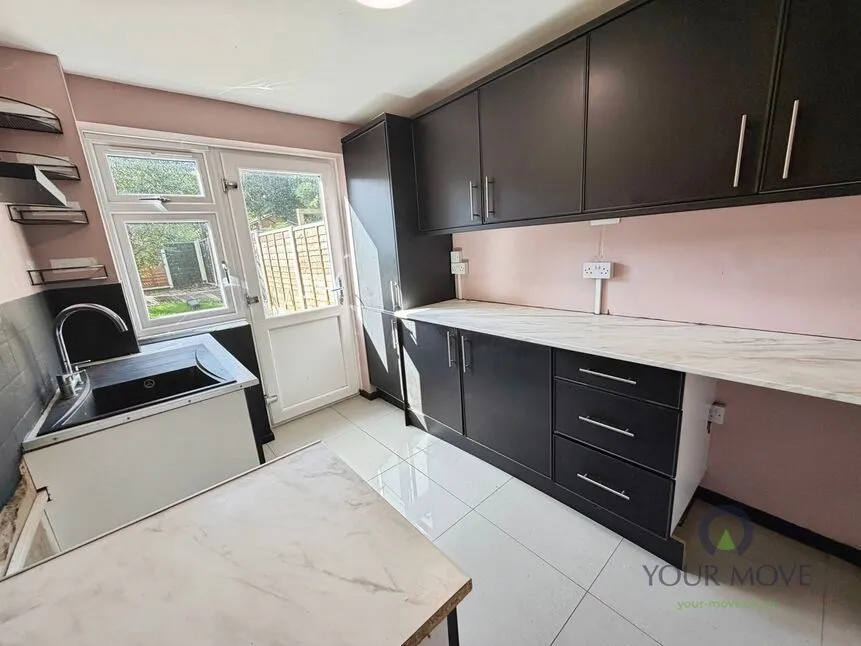 Oakthorpe Gardens, Tividale, West Midlands, B69, photo 4