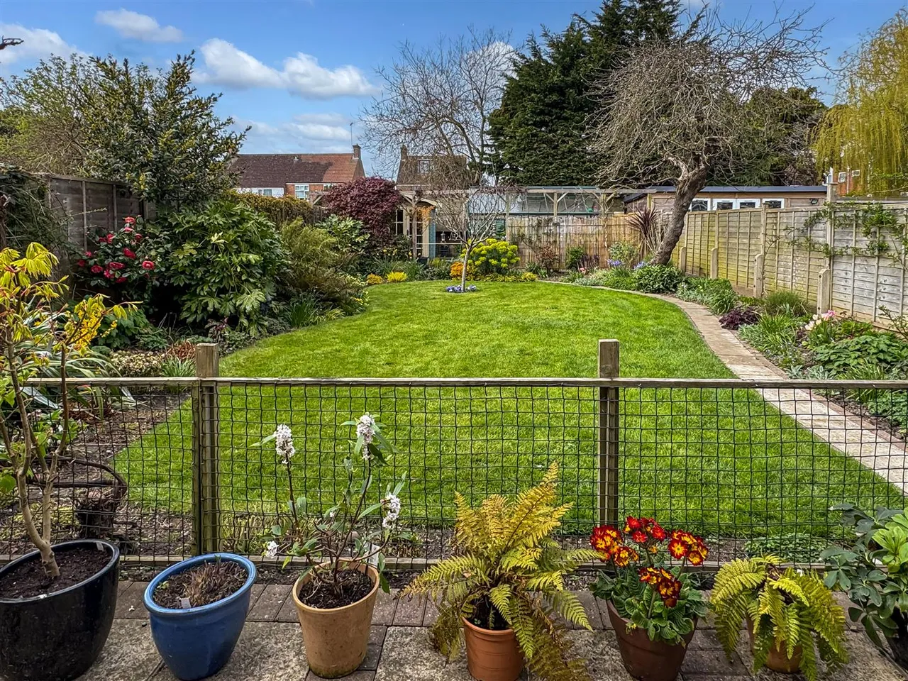 Parkside Avenue, Littlehampton, photo 2